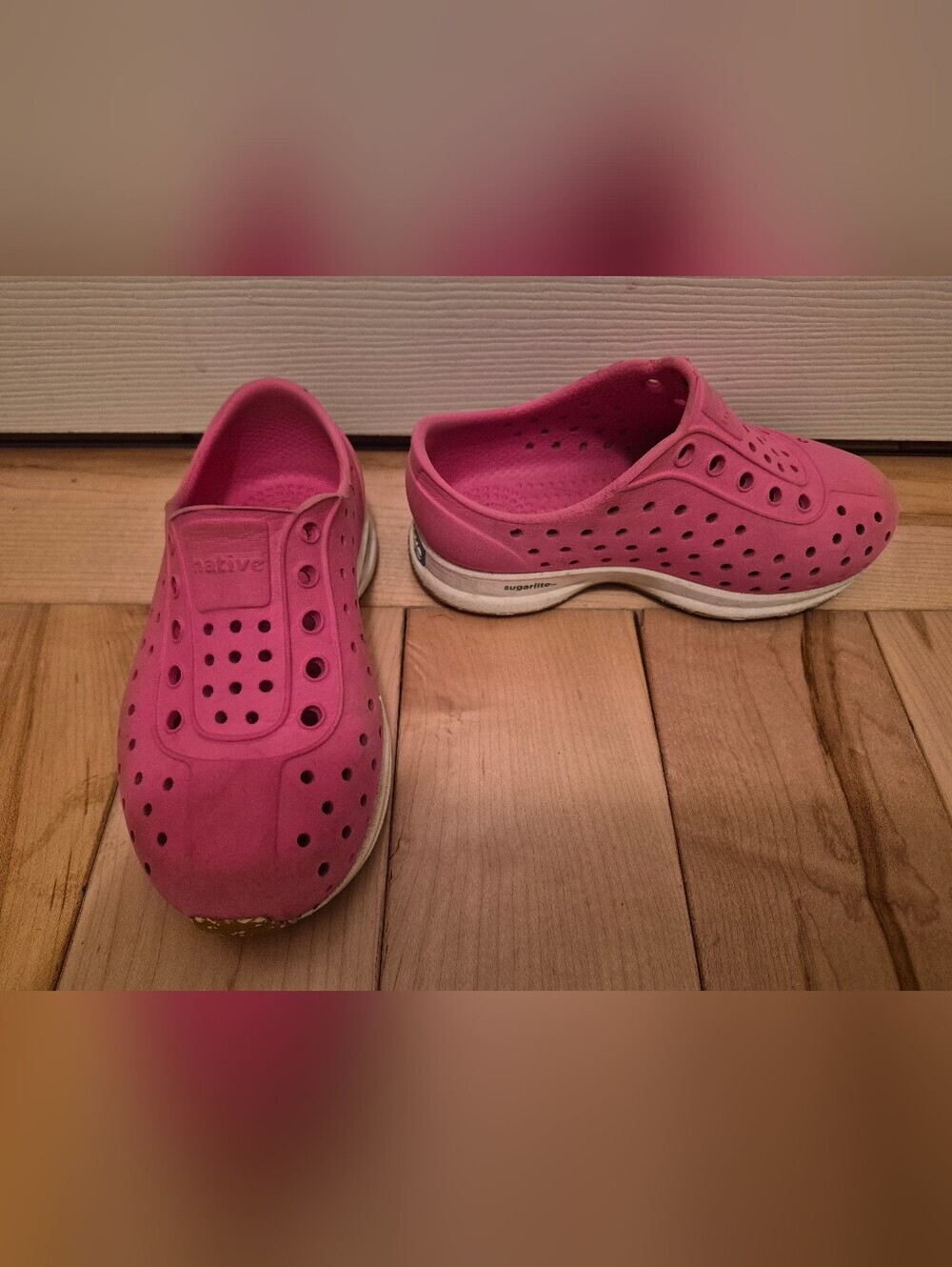 Native Sugarlite toddler size 8 slip on pink shoes, minor wear on the back